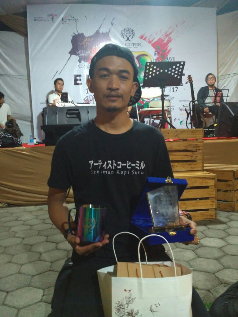 Win The Latte Art Throwdown Using BaristaSpace Milk Jug - Barista sandhi